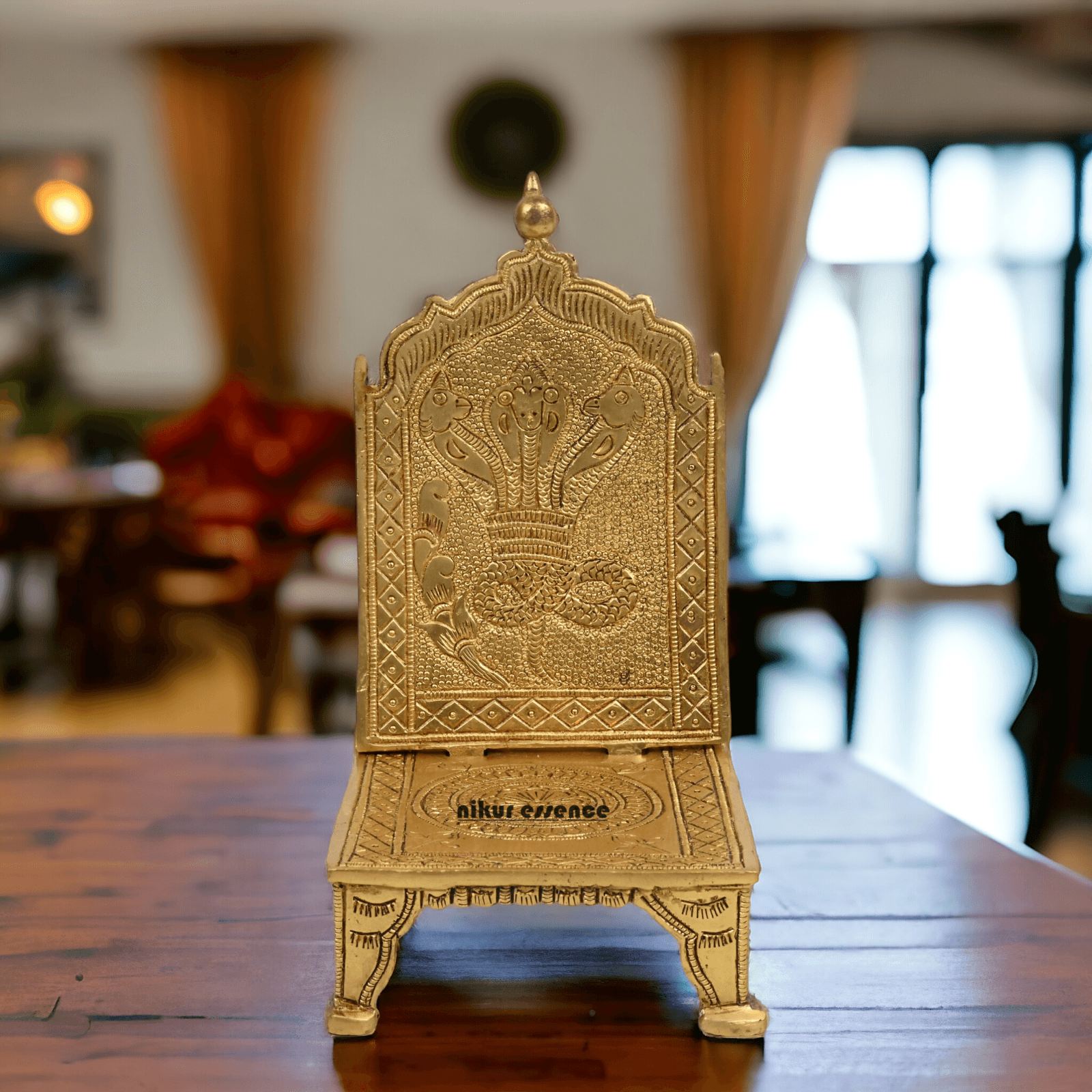 Buy Throne in Solid Brass 18 cm by Nikur Essence