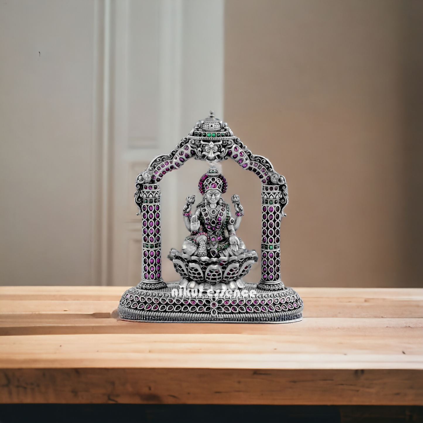 Buy Divine Goddess Laxmi In Silver -nikuressence