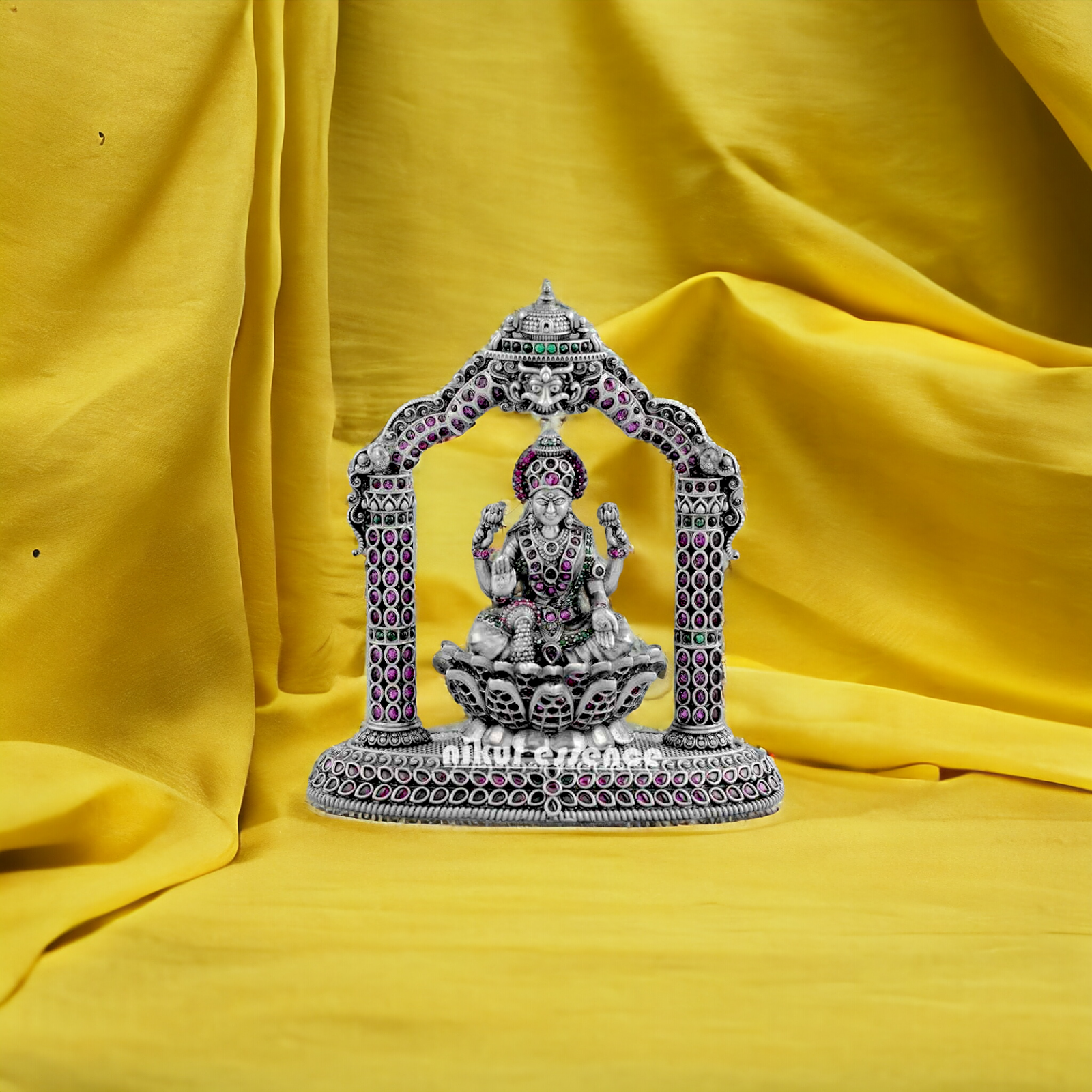 Buy Divine Goddess Laxmi In Silver -nikuressence