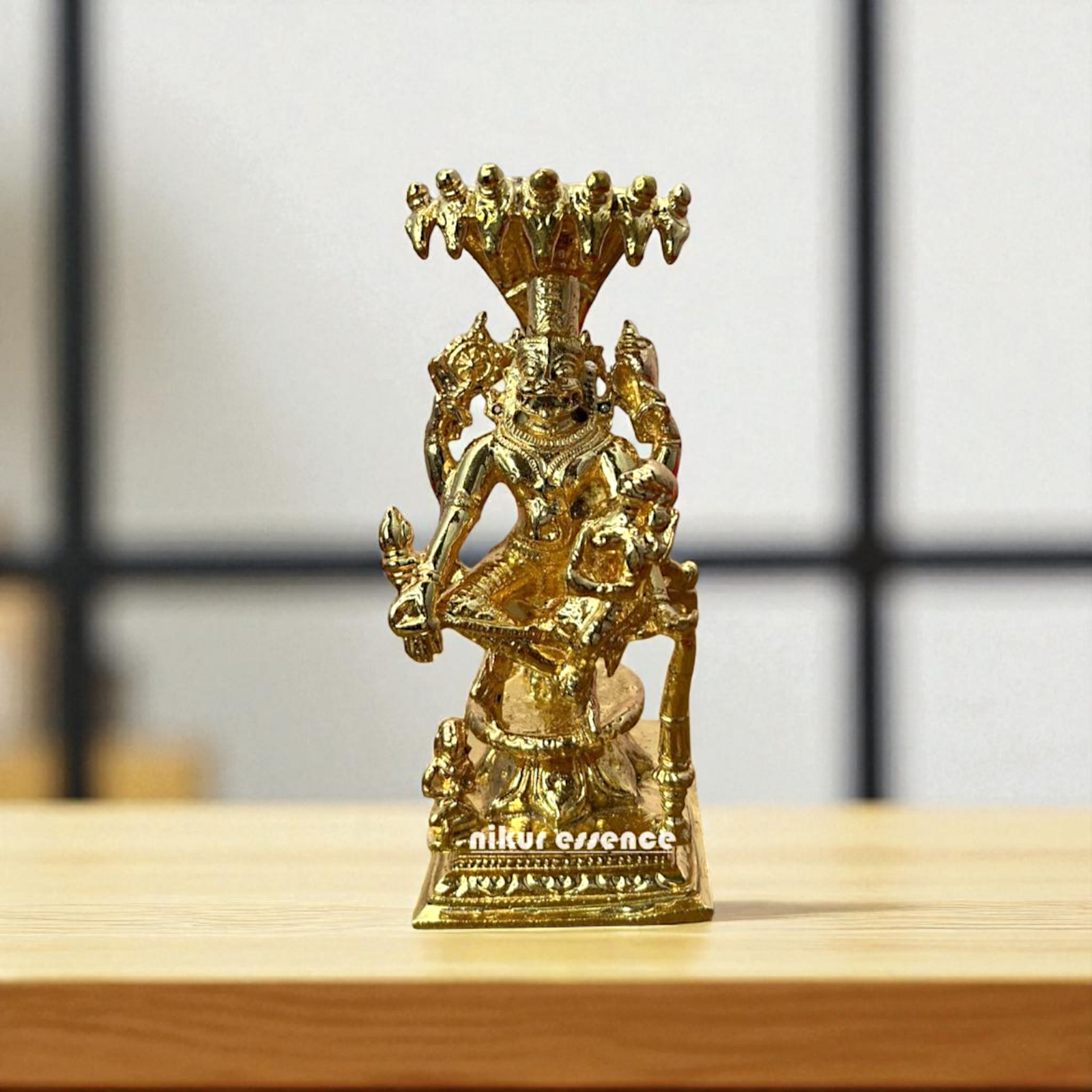 Narasimha Vishnu seated with Lakshmi Maa Bronze/Panchaloha idol - 4.8 Inches Nikuressence