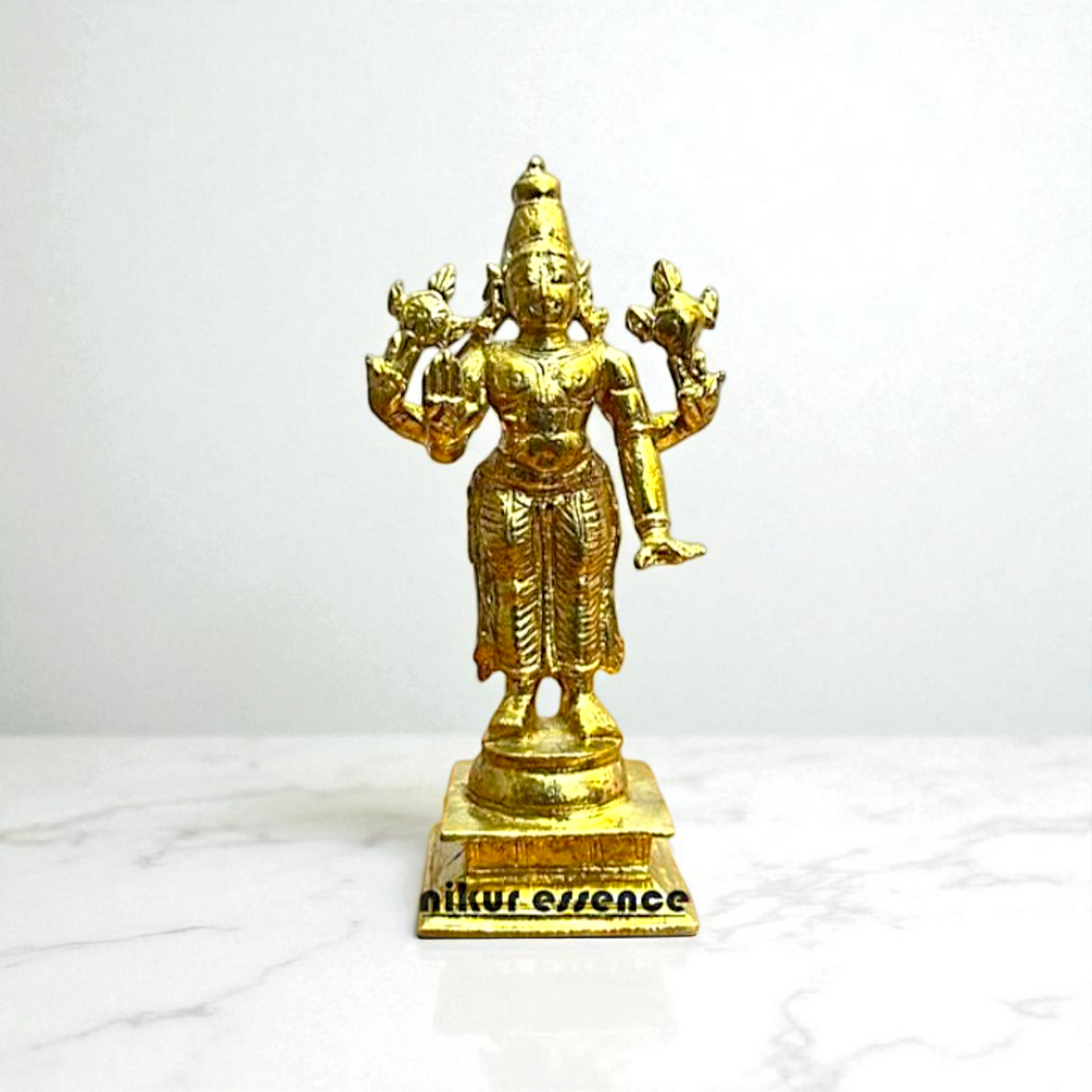 Varadaraja Swamy Panchaloha Statue – Kanchipuram Perumal Murti | Nikur Essence Nikuressence