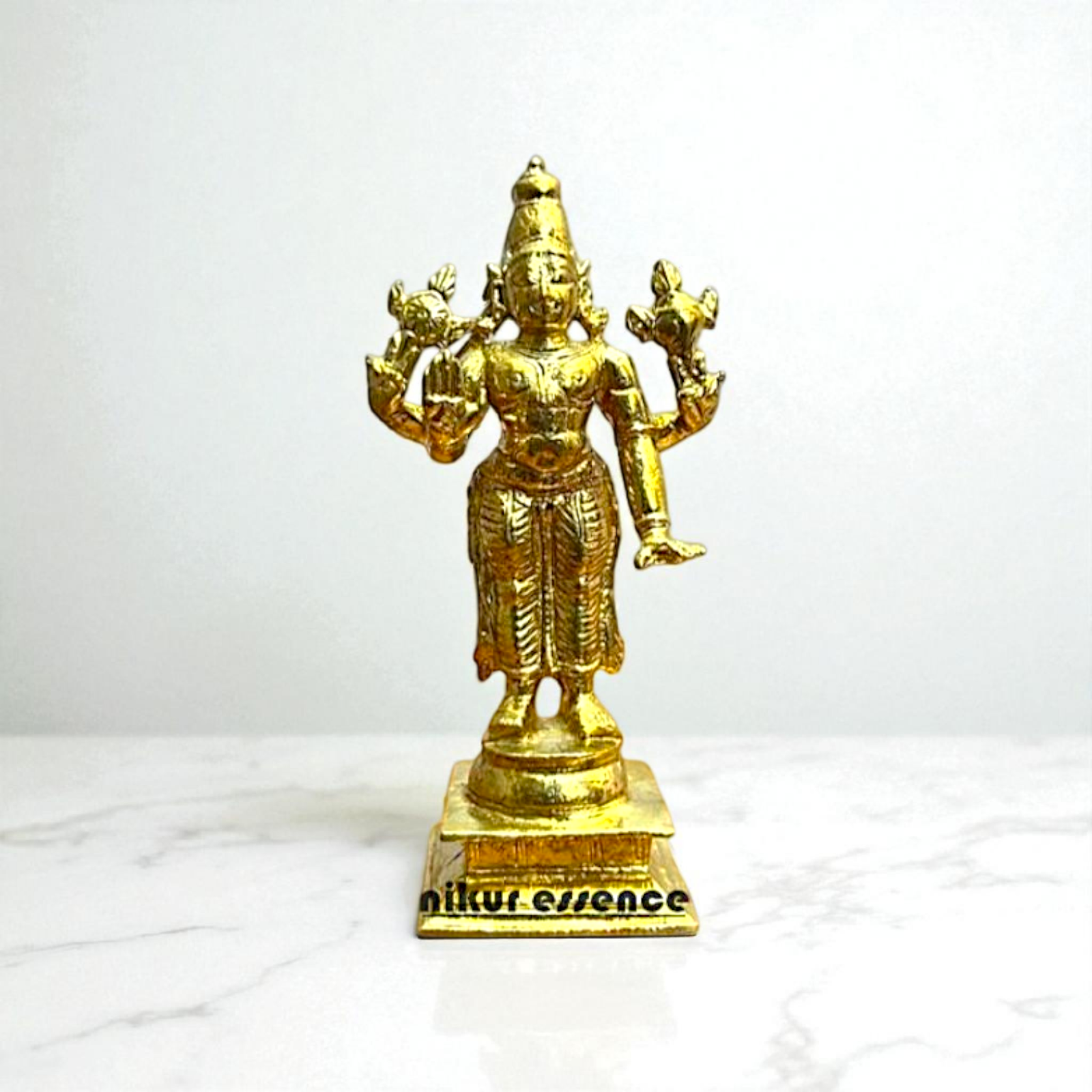 Varadaraja Swamy Panchaloha Statue – Kanchipuram Perumal Murti | Nikur Essence Nikuressence