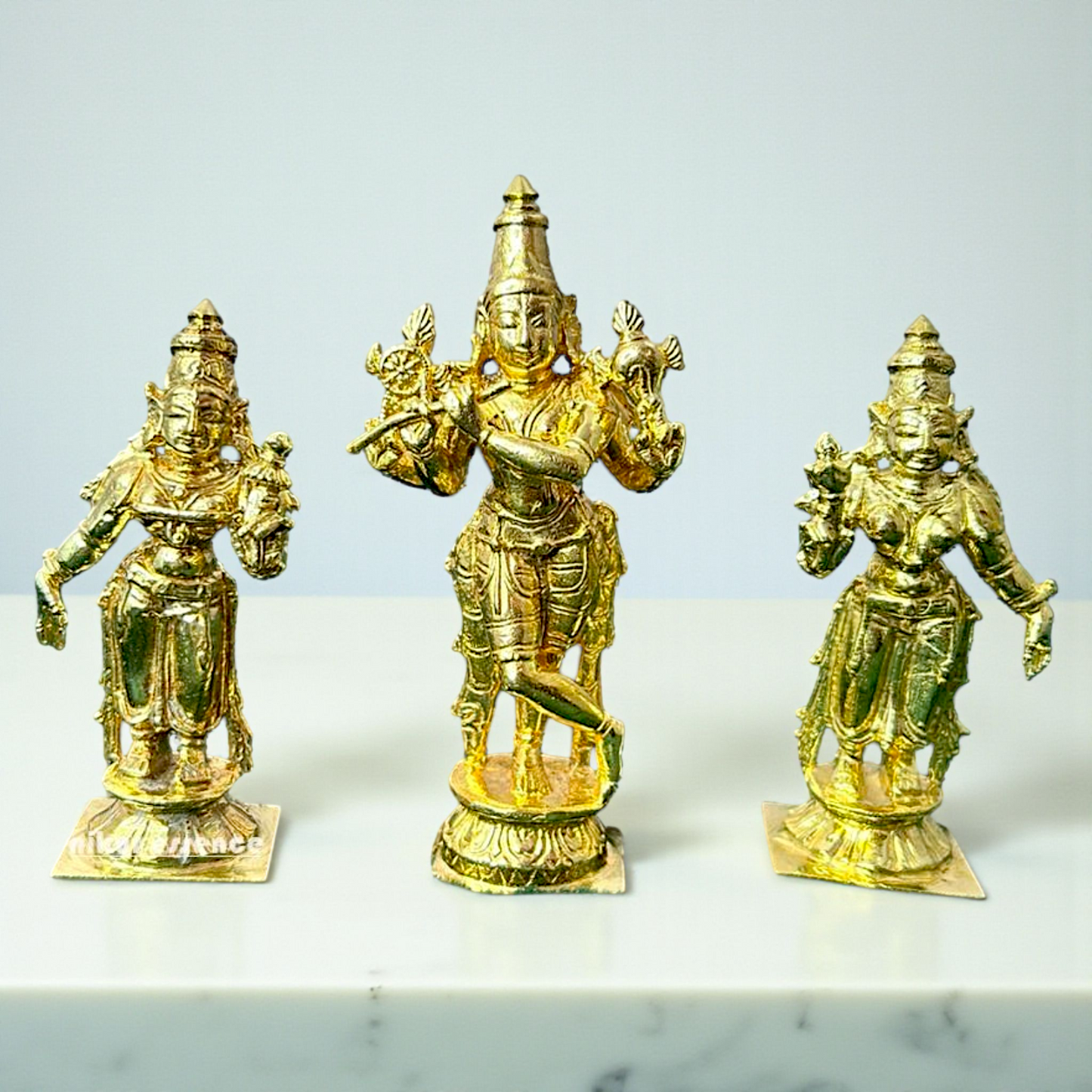 Krishna with Rukmini and Satyabhama Panchaloha Idol by Nikur Essence – Handcrafted Divine Trio Statue in Sacred Panchaloha idol Nikuressence