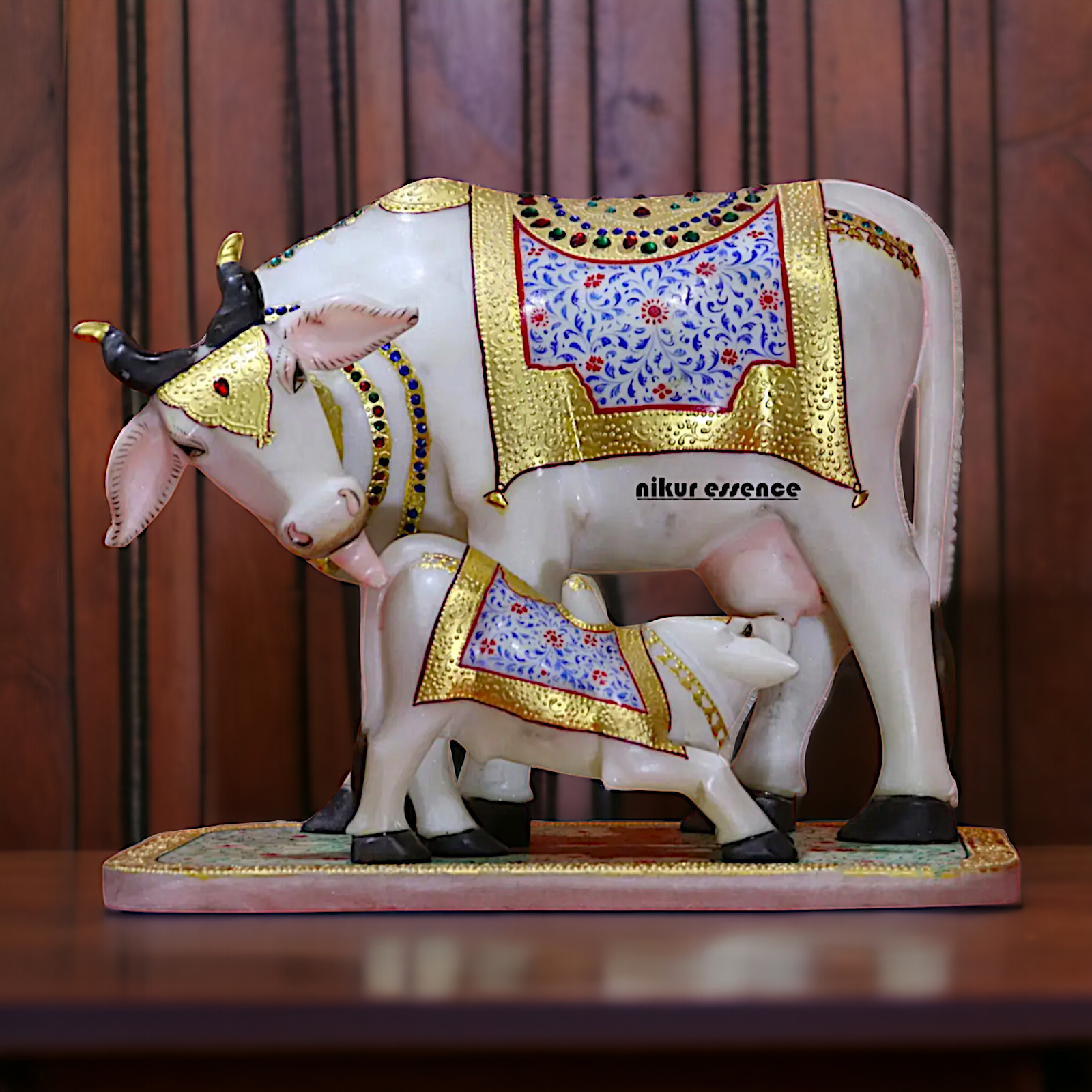 Cow with Calf Marble idol - 13 inches