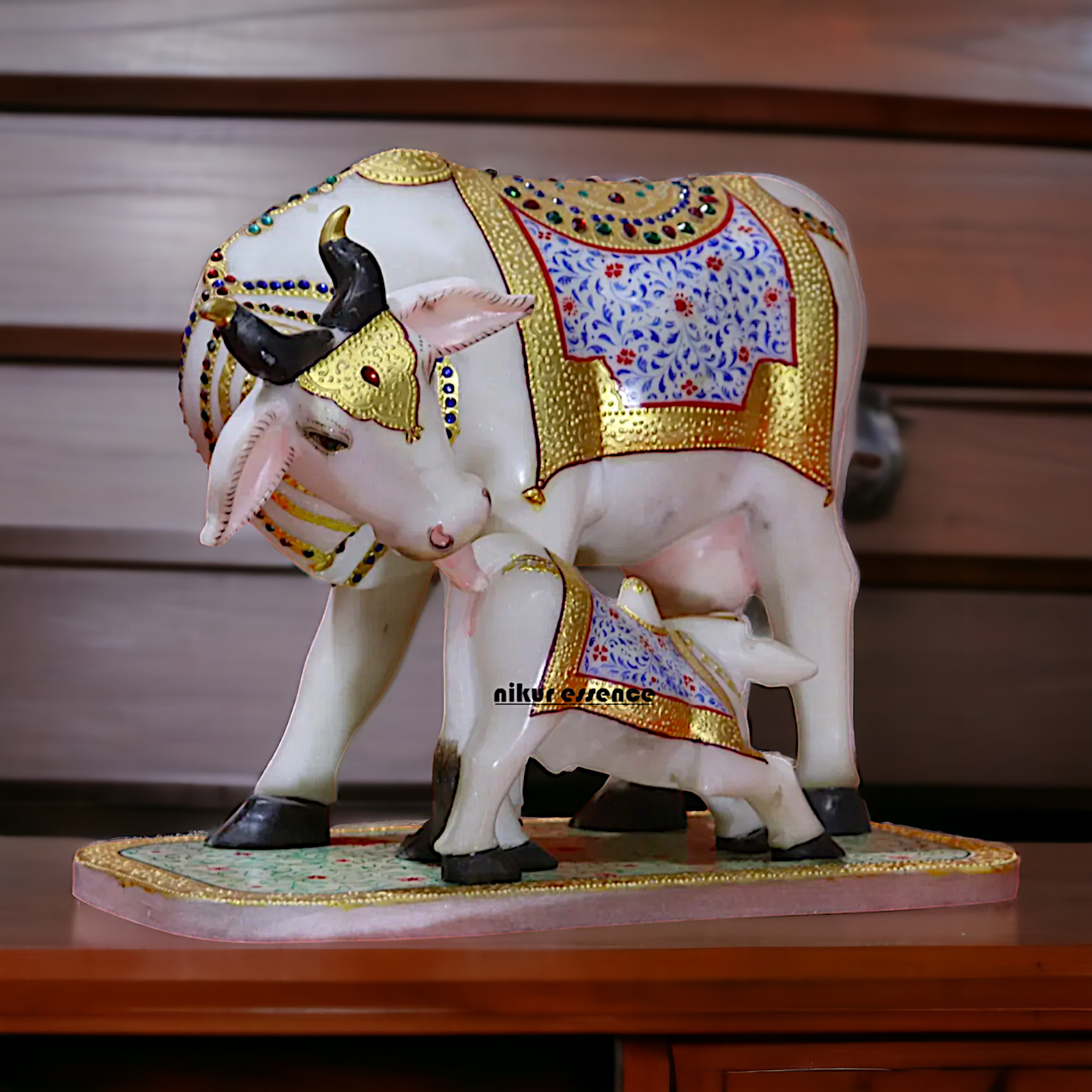 Cow with Calf Marble idol - 13 inches