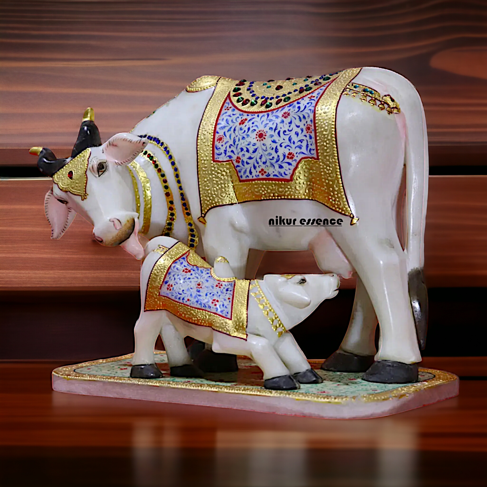 Cow with Calf Marble idol - 13 inches