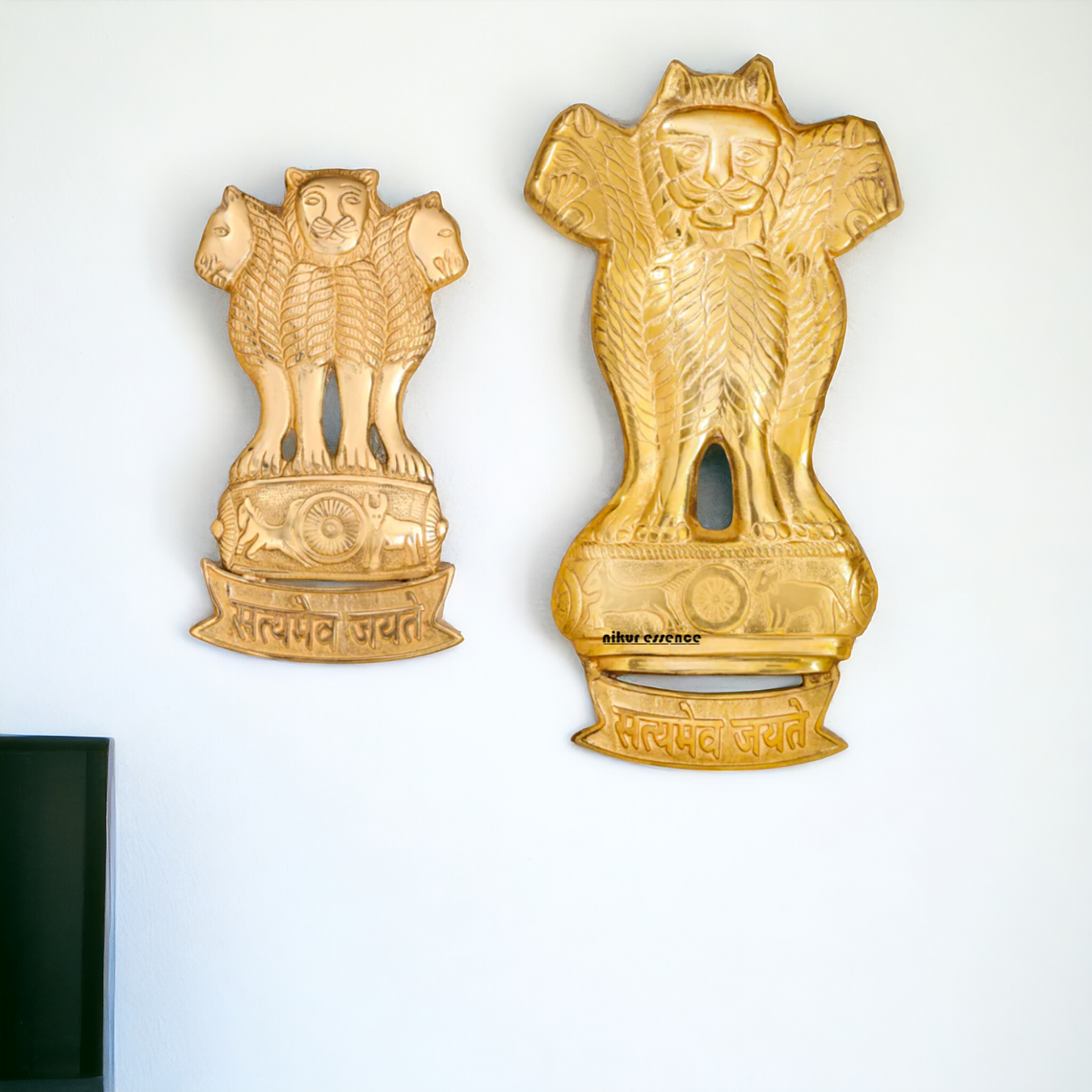 Ashok stambh Brass wall hanging plate idol - 26 Inches