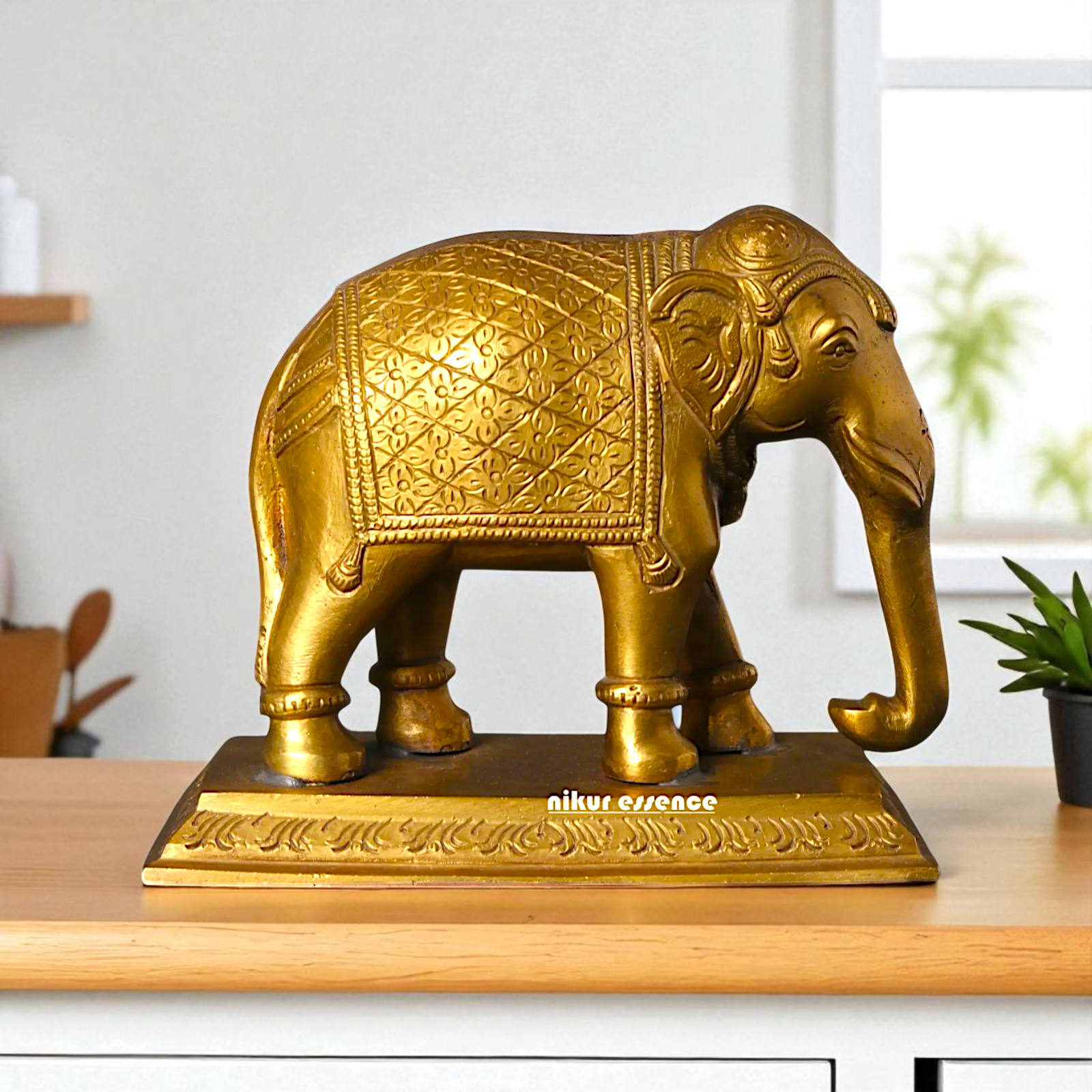 Panchaloha Elephant Beautiful decor statue - 5 Inches Nikuressence