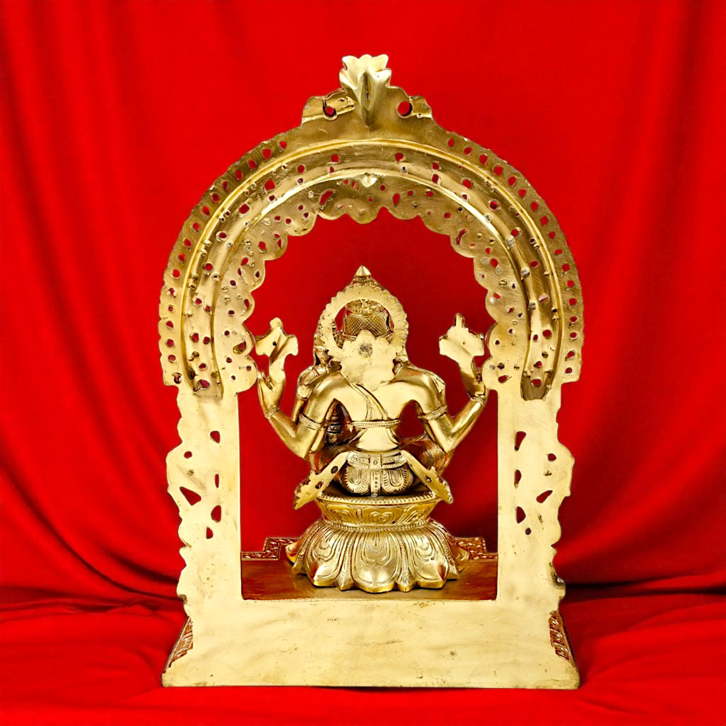 Narasimha with Lakshmi Panchaloha idol - 18 inches Nikuressence