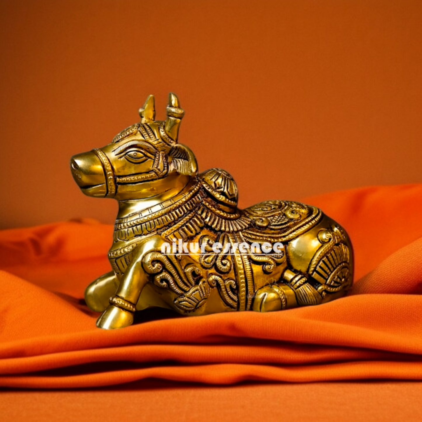 Pure Brass Nandi Bull Seated statue - 6.693 inches Nikuressence