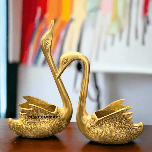 Brass Swan Figurine with Intricate Detailing and Polished Finish – A Timeless Decorative Accent for Home or Office Idols Nikuressence