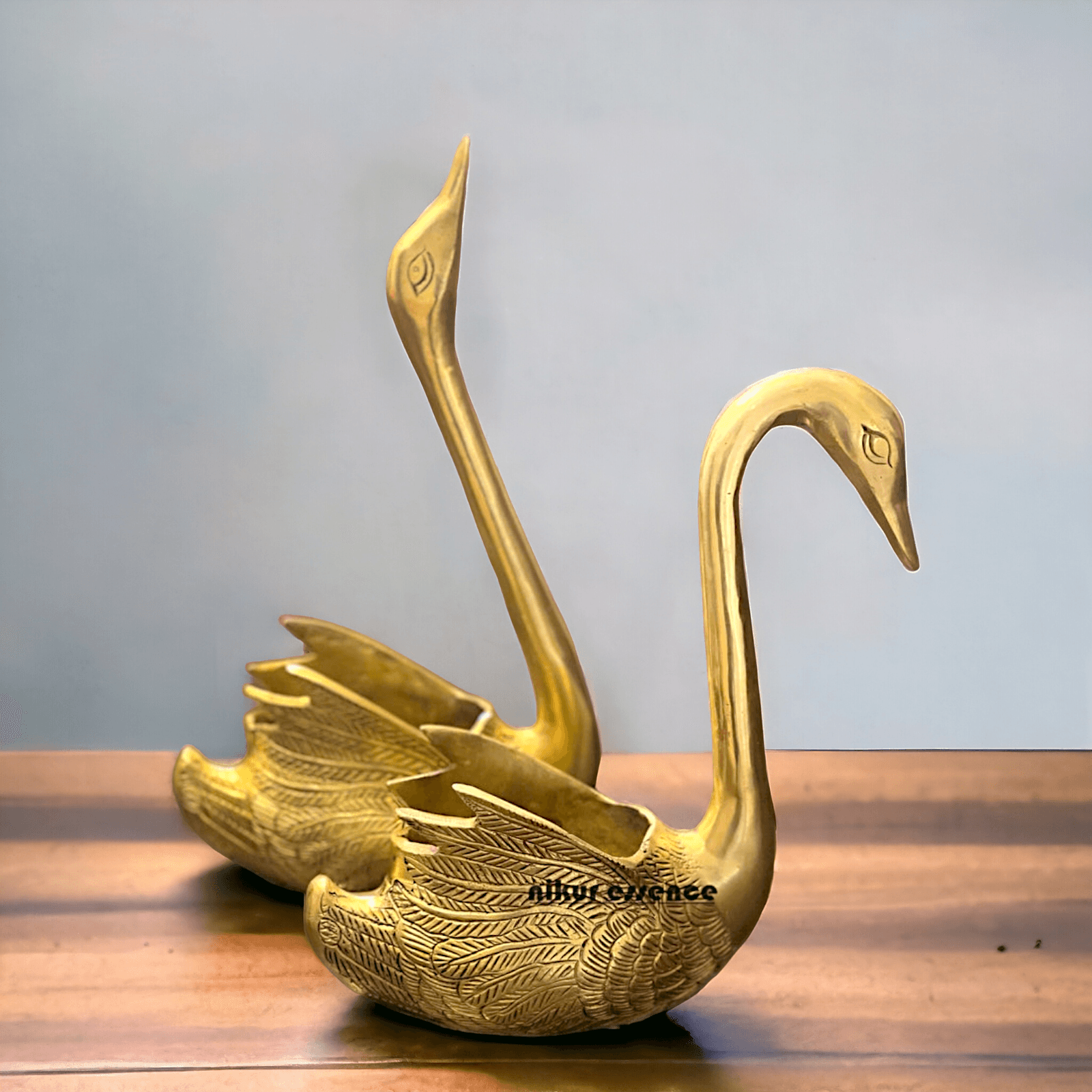 Brass Swan Figurine with Intricate Detailing and Polished Finish – A Timeless Decorative Accent for Home or Office Idols Nikuressence