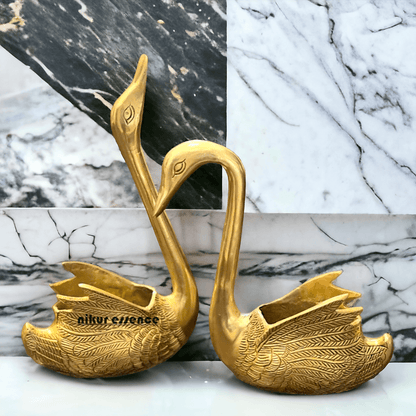 Brass Swan Figurine with Intricate Detailing and Polished Finish – A Timeless Decorative Accent for Home or Office Idols Nikuressence